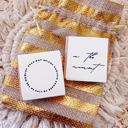 Wooden stamps set - In the moment